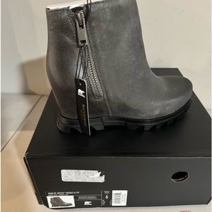 COPY - Sorel ankle boot Size 6